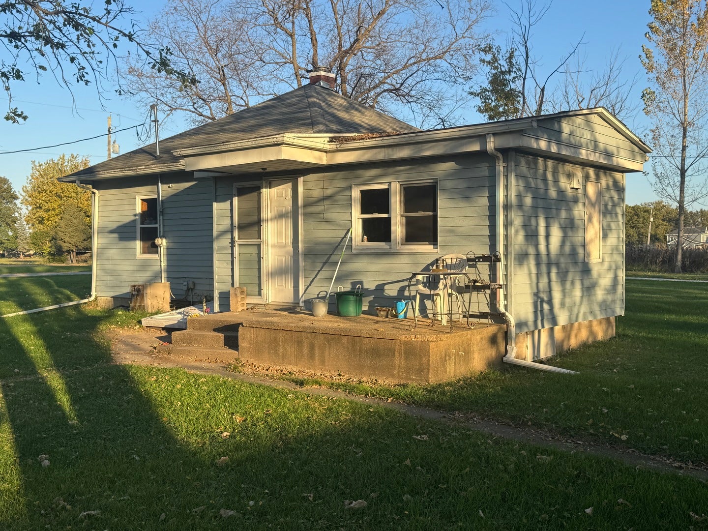 729 Oak Street