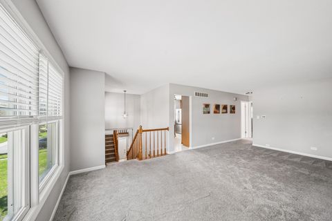 Tiny photo for 76 Briar Street, Glen Ellyn, IL 60137 (MLS # 12626494)
