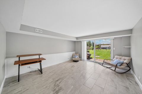 Tiny photo for 76 Briar Street, Glen Ellyn, IL 60137 (MLS # 12626494)
