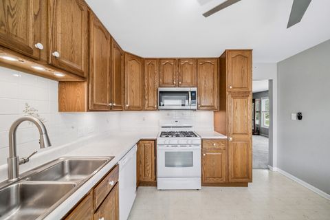 Tiny photo for 76 Briar Street, Glen Ellyn, IL 60137 (MLS # 12626494)