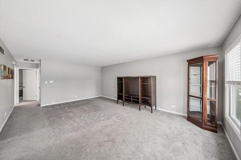 Tiny photo for 76 Briar Street, Glen Ellyn, IL 60137 (MLS # 12626494)