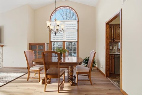 Tiny photo for 9 Spruce Court, Bloomington, IL 61704 (MLS # 12560770)