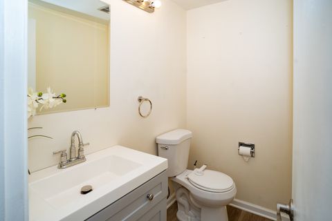 Tiny photo for 164 Cascade Drive, Indian Head Park, IL 60525 (MLS # 12508628)