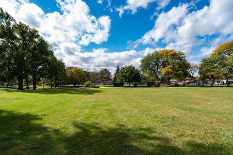 Tiny photo for 164 Cascade Drive, Indian Head Park, IL 60525 (MLS # 12508628)