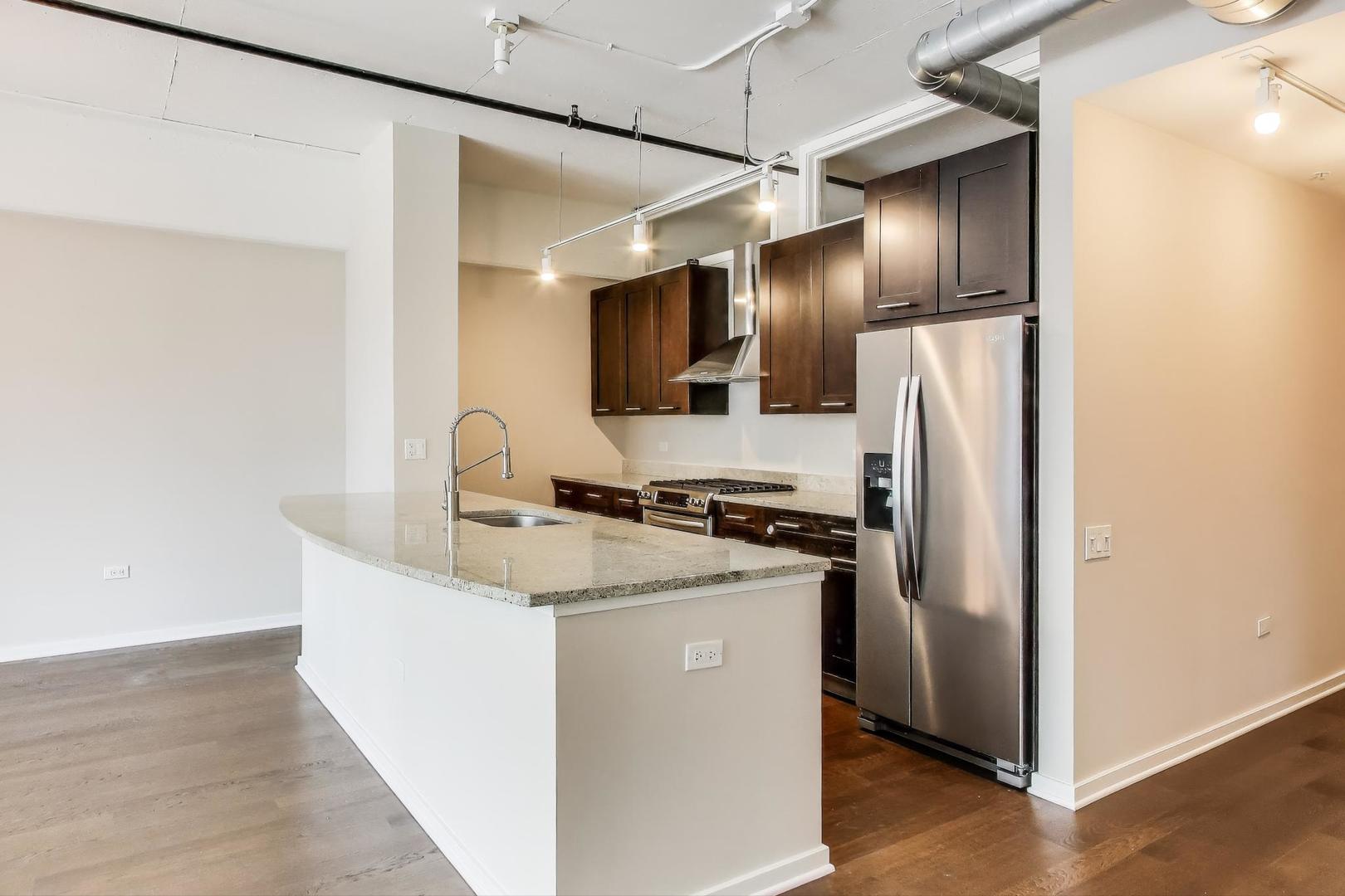 240 E ILLINOIS Street 606