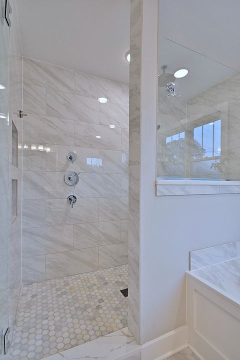 Tiny photo for 662 S Parkside Avenue, Elmhurst, IL 60126 (MLS # 12419987)