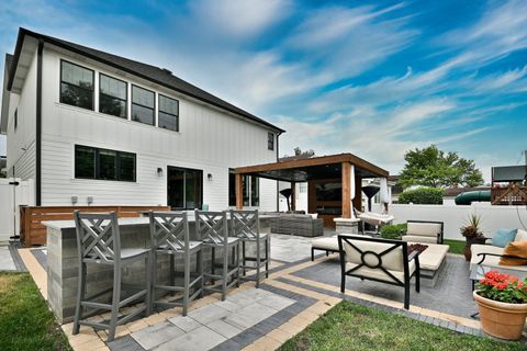 Tiny photo for 662 S Parkside Avenue, Elmhurst, IL 60126 (MLS # 12419987)