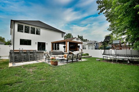Tiny photo for 662 S Parkside Avenue, Elmhurst, IL 60126 (MLS # 12419987)
