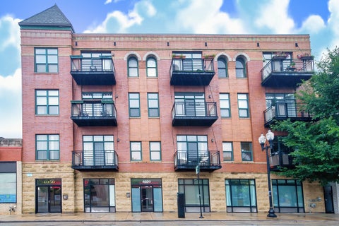 Photo of 4050 N Lincoln Avenue #202, Chicago, IL 60618 (MLS # 12764410)