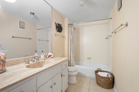 Tiny photo for 44 Park Lane #223, Park Ridge, IL 60068 (MLS # 12634554)
