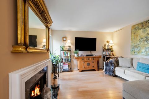 Tiny photo for 44 Park Lane #223, Park Ridge, IL 60068 (MLS # 12634554)