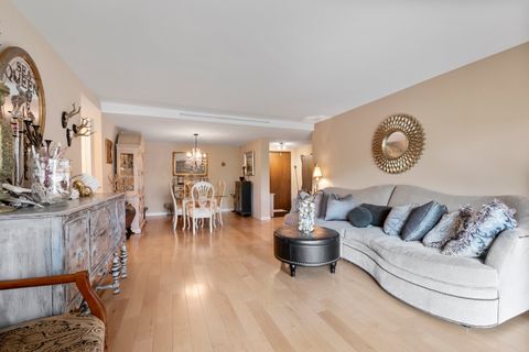 Tiny photo for 44 Park Lane #223, Park Ridge, IL 60068 (MLS # 12634554)