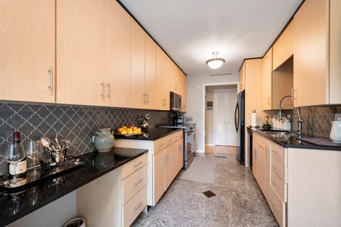 Tiny photo for 44 Park Lane #223, Park Ridge, IL 60068 (MLS # 12634554)