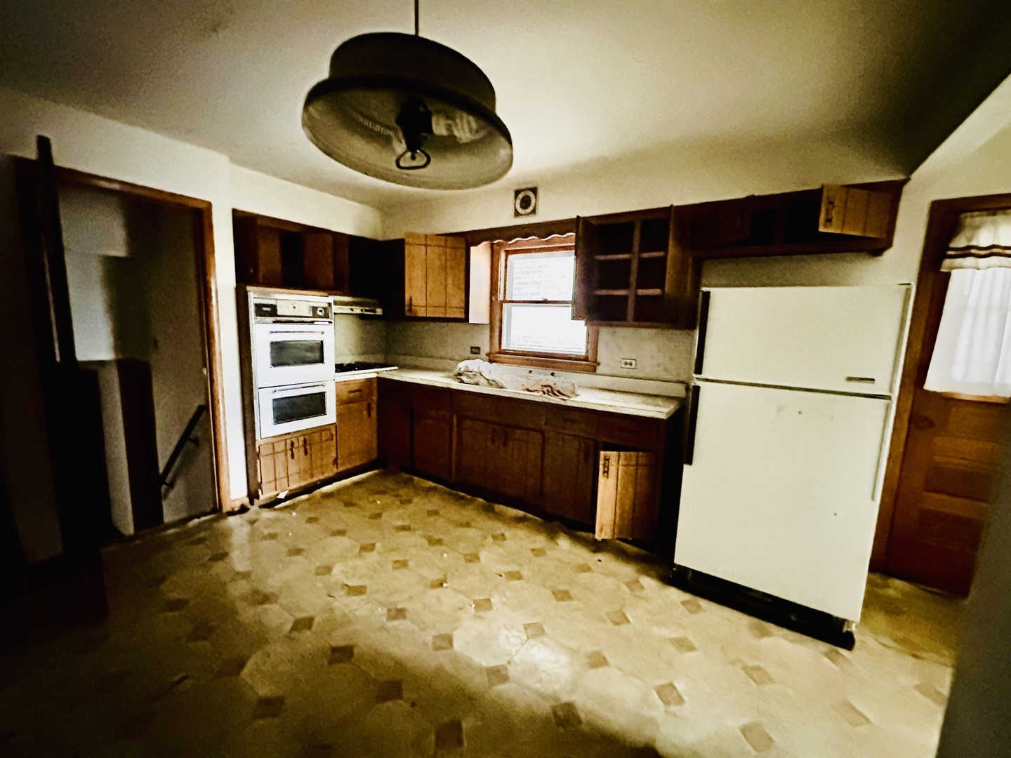 2922 N Mulligan Avenue