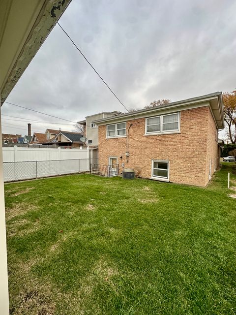 Tiny photo for 2922 N Mulligan Avenue, Chicago, IL 60634 (MLS # 12524388)
