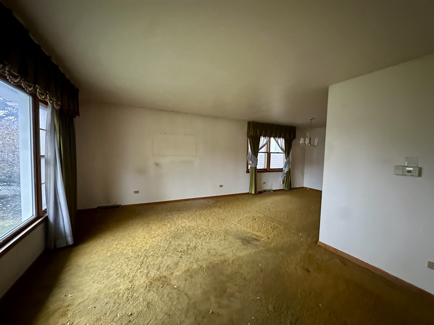 2922 N Mulligan Avenue