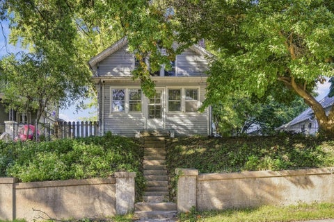 Photo of 2819 9th Avenue, Moline, IL 61265 (MLS # 12779179)