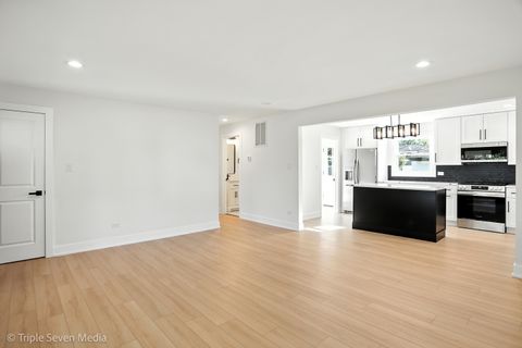 Tiny photo for 8053 Newland Avenue, Burbank, IL 60459 (MLS # 12504135)