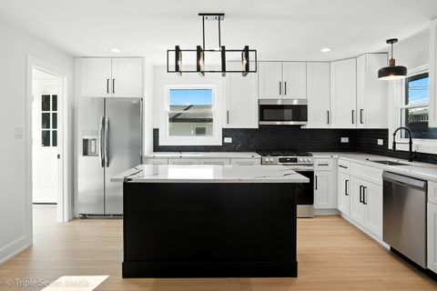 Tiny photo for 8053 Newland Avenue, Burbank, IL 60459 (MLS # 12504135)