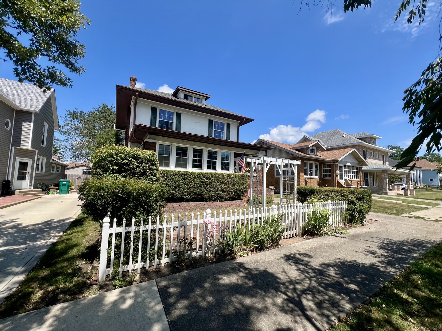 2808 Western Avenue