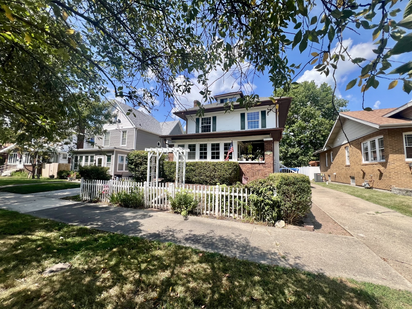 2808 Western Avenue