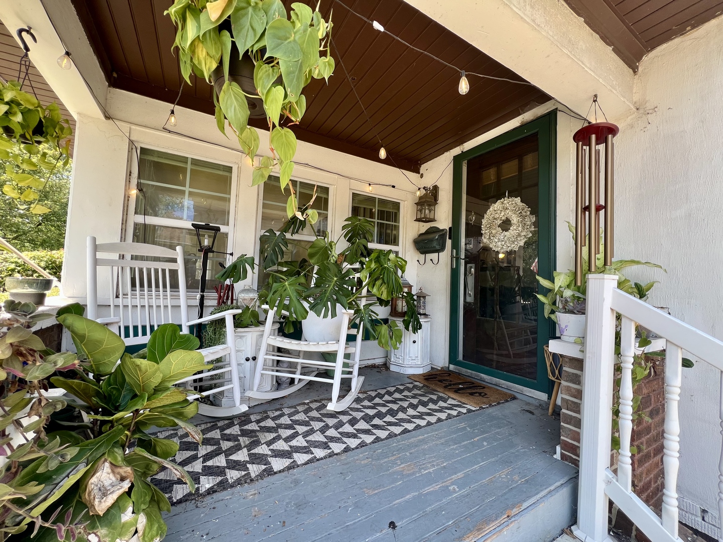 2808 Western Avenue