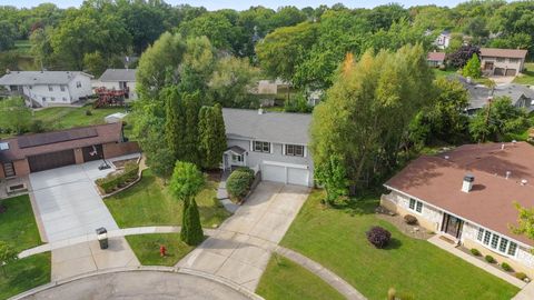 Photo of 1180 Cobble Hill Court, Hoffman Estates, IL 60169 (MLS # 12487180)