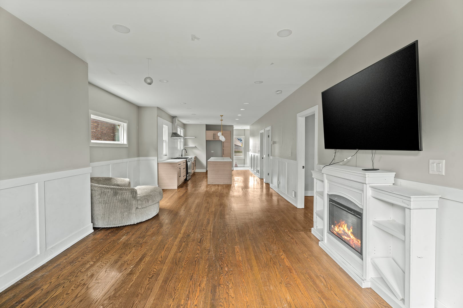 5421 W 30TH Place