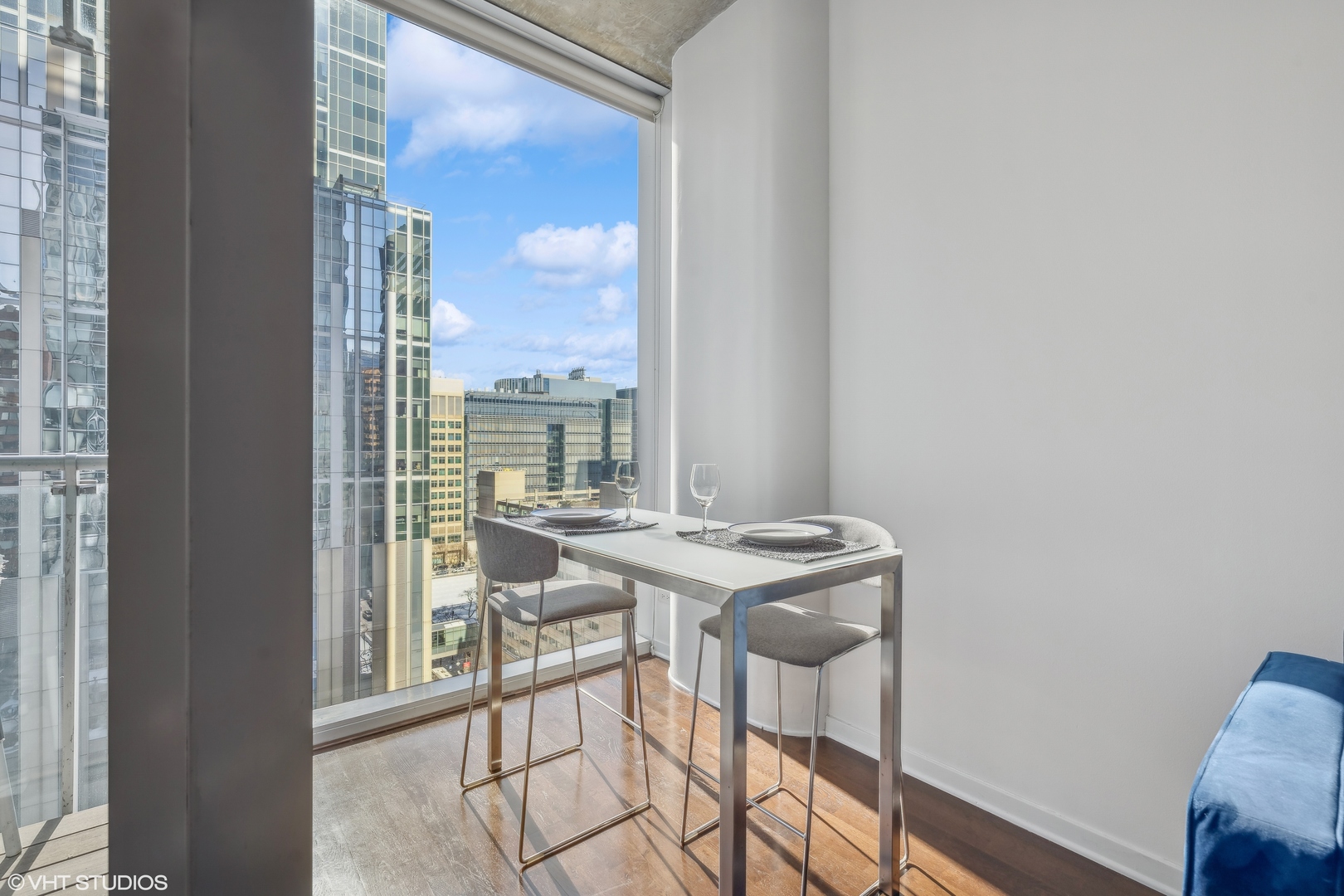 600 N Fairbanks Court 1704