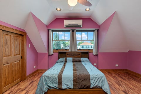 Tiny photo for 6100 N Mason Avenue, Chicago, IL 60646 (MLS # 12767634)
