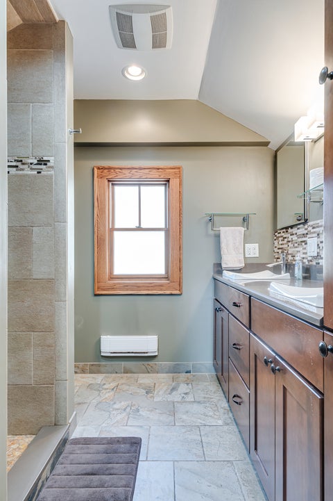 Tiny photo for 6100 N Mason Avenue, Chicago, IL 60646 (MLS # 12767634)