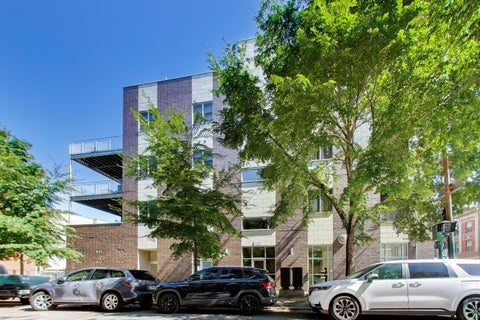 Photo of 1605 N Oakley Avenue #3S, Chicago, IL 60647 (MLS # 12741038)