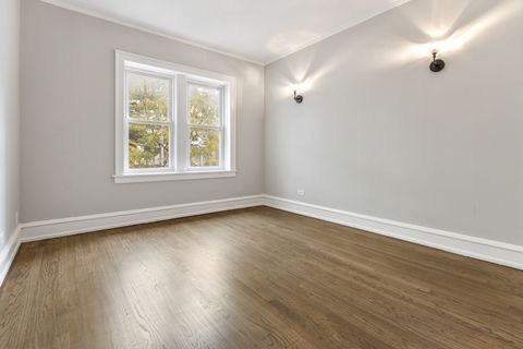 Tiny photo for 1032 N Austin Boulevard #1N, Oak Park, IL 60302 (MLS # 12524294)