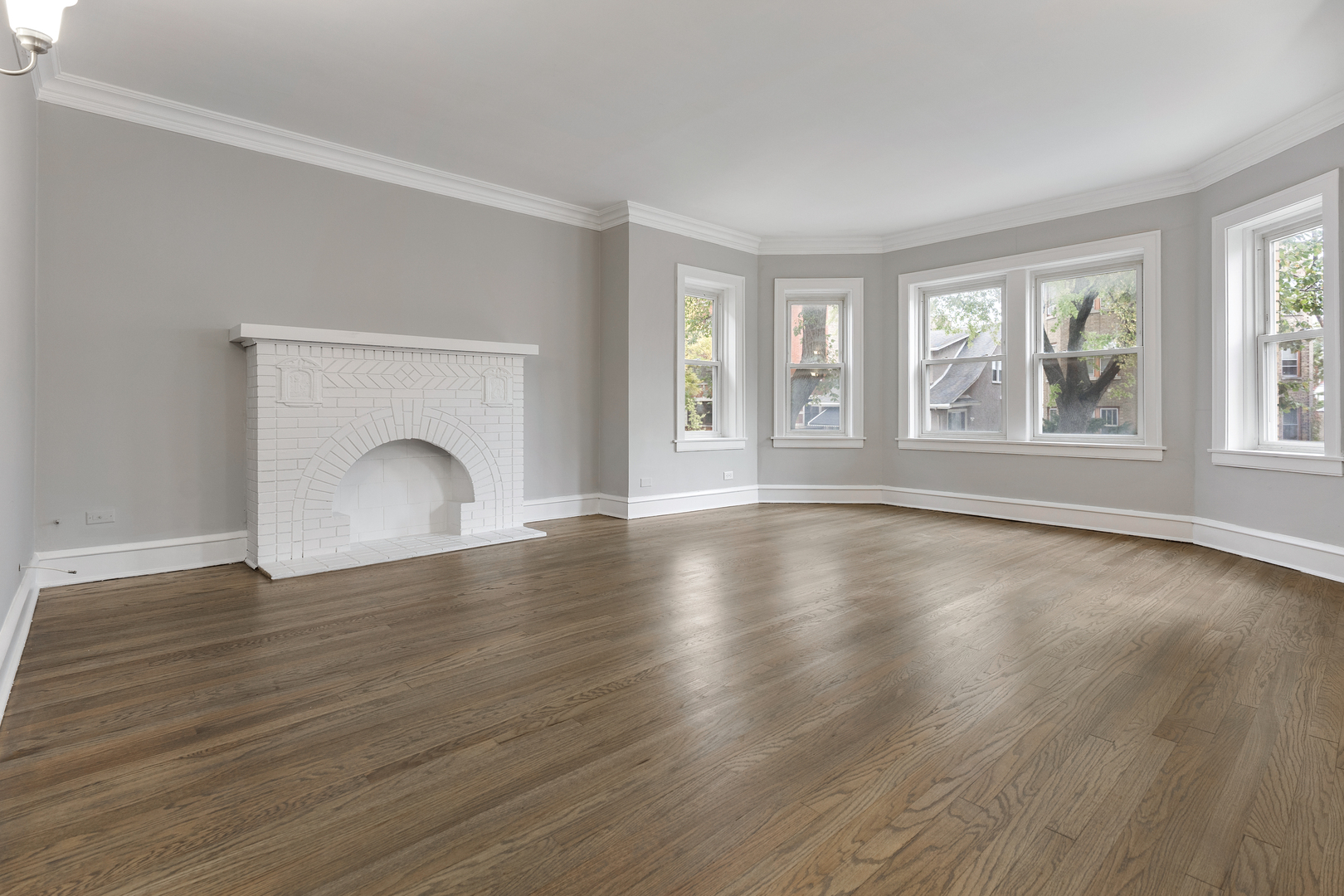 1032 N Austin Boulevard 1N