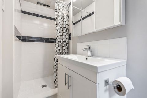 Tiny photo for 1032 N Austin Boulevard #1N, Oak Park, IL 60302 (MLS # 12524294)