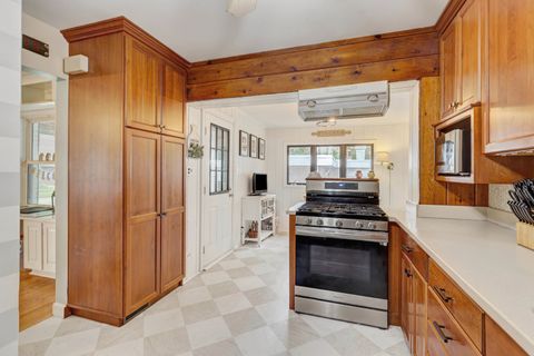 Tiny photo for 832 Sylviawood Avenue, Park Ridge, IL 60068 (MLS # 12512925)