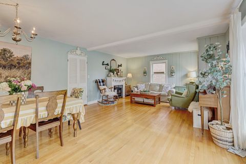 Tiny photo for 832 Sylviawood Avenue, Park Ridge, IL 60068 (MLS # 12512925)