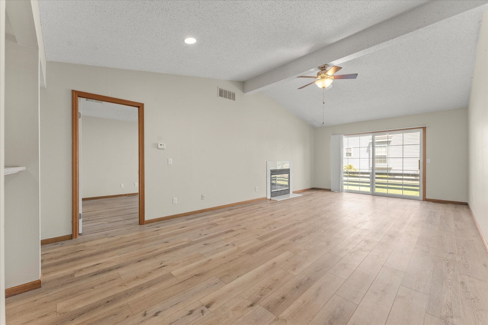 112 W Tomaras Avenue 0