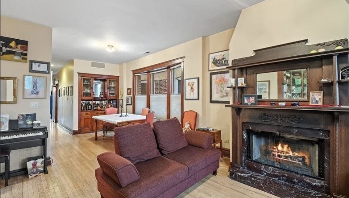 3750 N Hermitage Avenue