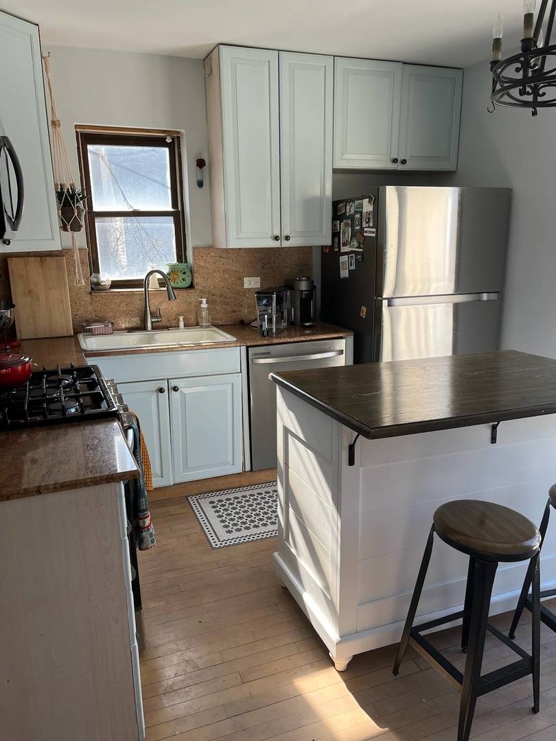 3750 N Hermitage Avenue