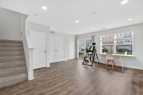 Tiny photo for 17 Grey Wolf Drive, Wheeling, IL 60090 (MLS # 12610882)