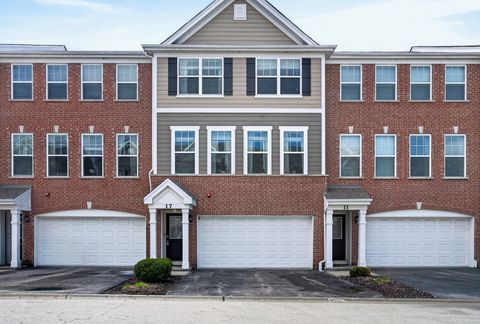 Photo of 17 Grey Wolf Drive, Wheeling, IL 60090 (MLS # 12610882)