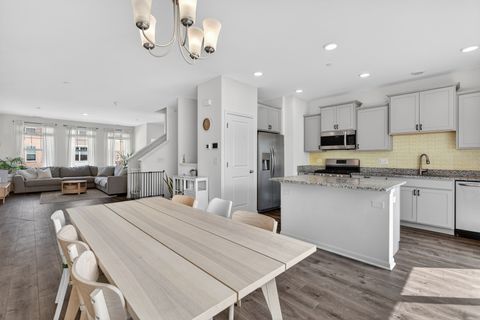 Tiny photo for 17 Grey Wolf Drive, Wheeling, IL 60090 (MLS # 12610882)