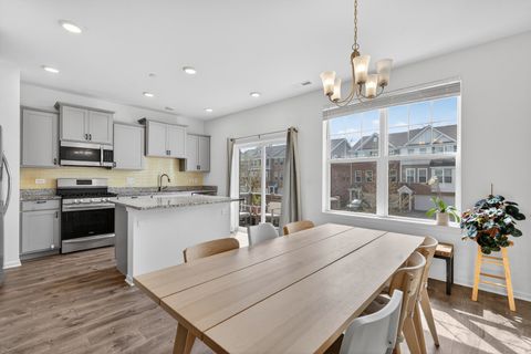 Tiny photo for 17 Grey Wolf Drive, Wheeling, IL 60090 (MLS # 12610882)