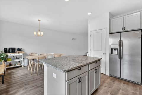 Tiny photo for 17 Grey Wolf Drive, Wheeling, IL 60090 (MLS # 12610882)