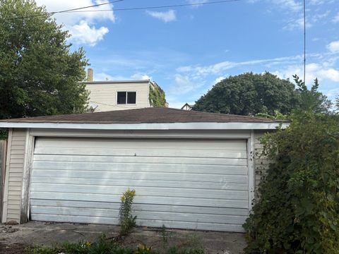 Tiny photo for 7110 S Champlain Avenue, Chicago, IL 60619 (MLS # 12477411)