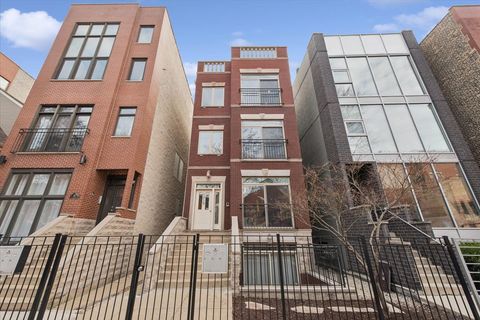 1019 N Winchester Avenue 3 Chicago IL 60622