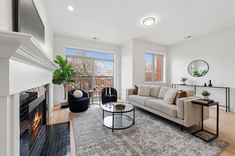 Tiny photo for 1019 N Winchester Avenue #3, Chicago, IL 60622 (MLS # 12594682)