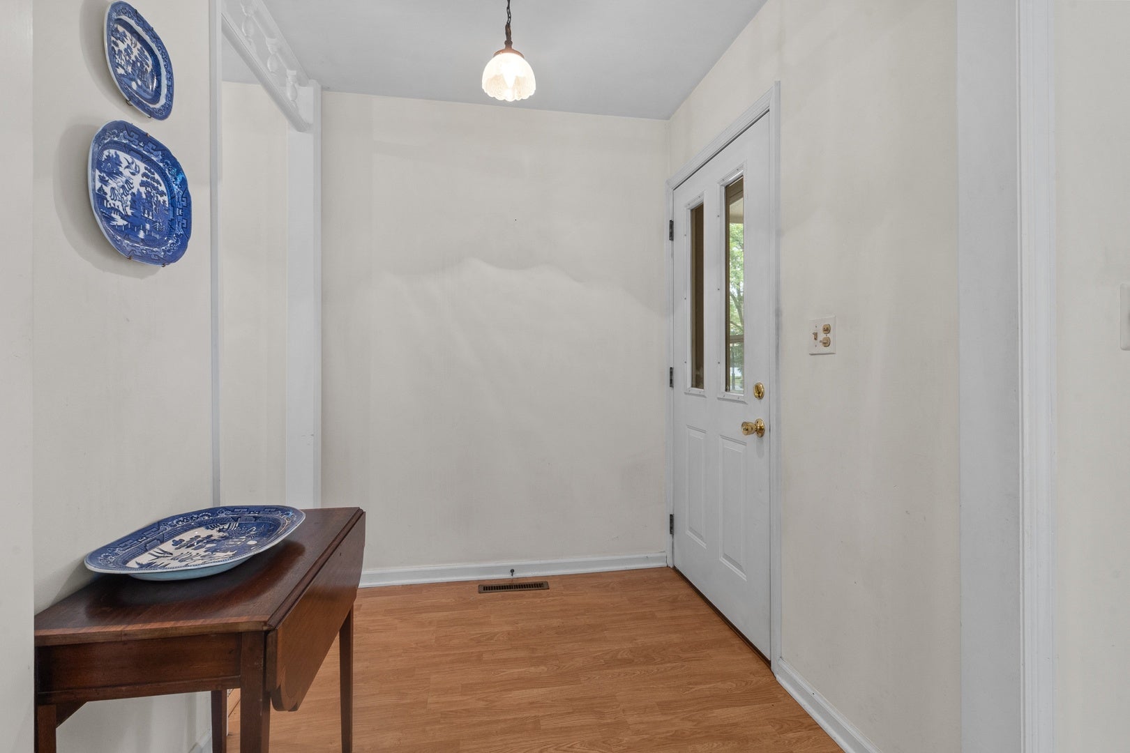 801 Victoria Drive 801