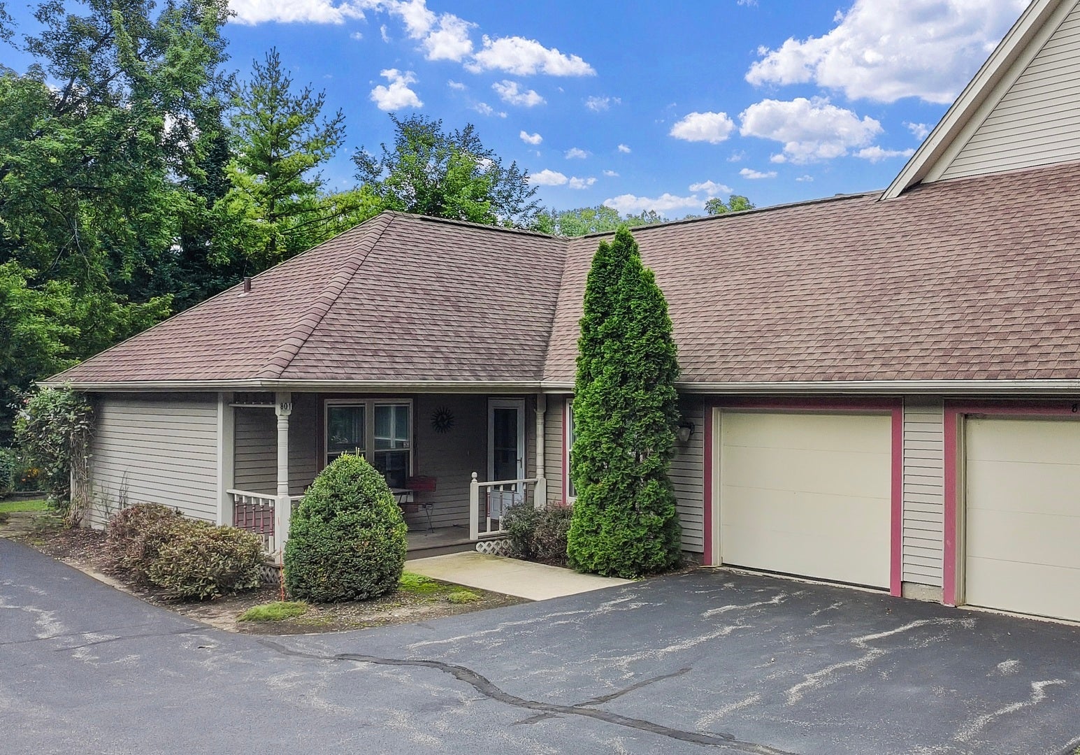 801 Victoria Drive 801